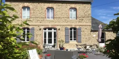maçon à Saint-Coulomb - image 4